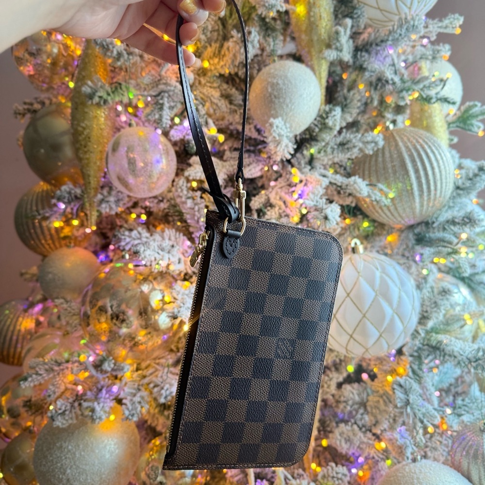 2020 Louis Vuitton Neverfull PM Wristlet